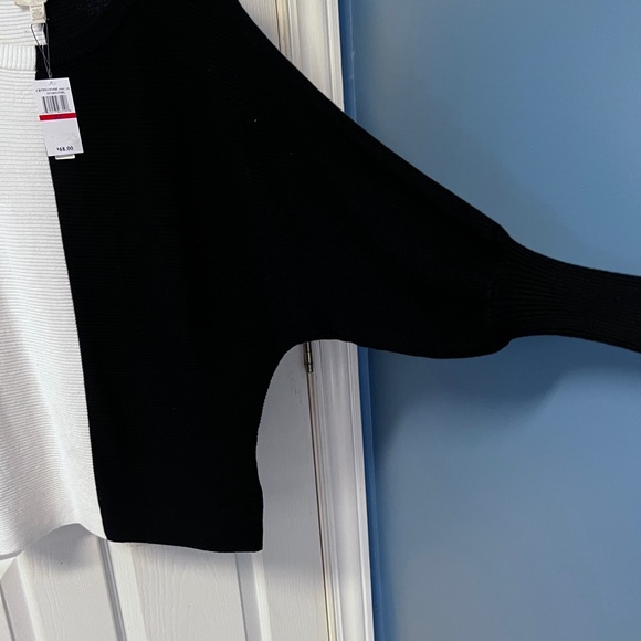 Cupio Blush Black and White Colorblock Sweater. Oversized dolman size XS NWT - Picture 9 of 10